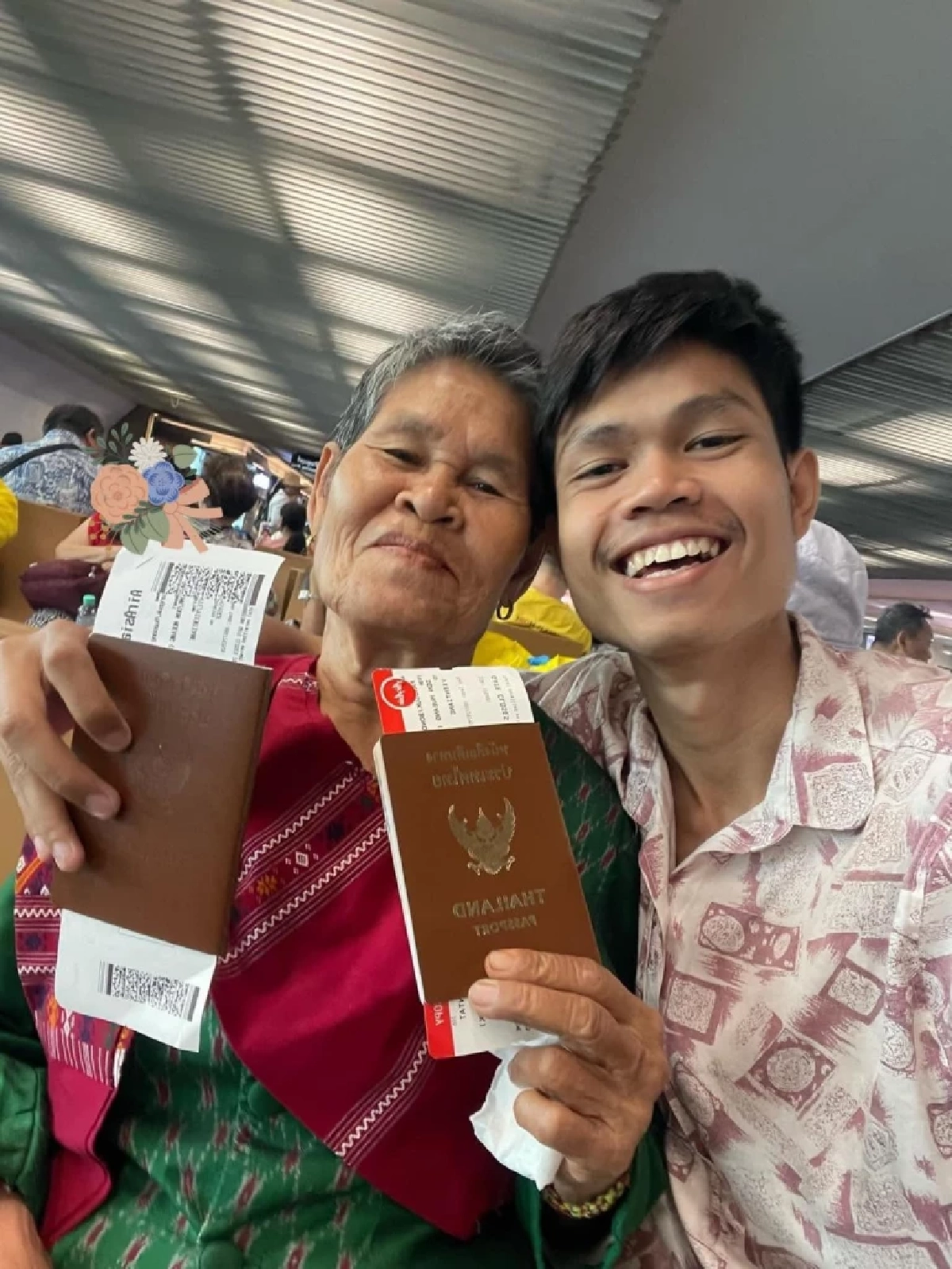 รุ่นพี่จุฬาฯ ยื่นหนังสือด่วนสมาคมศิษย์เก่าฯ ช่วยครอบครัว "ฮลุน โซโล่"