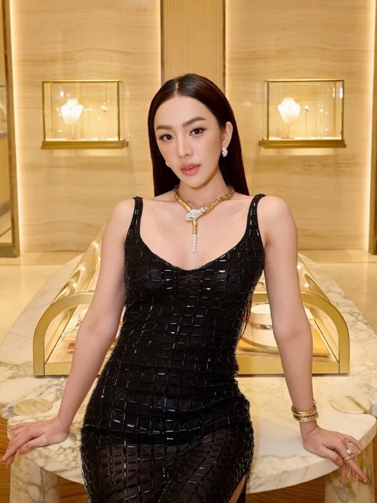 "เส้นด้าย" ควักเงิน 2.6 ล้าน ทุบหน้าใหม่ เชื่อพระอาจารย์บอกทำแล้วปัง!