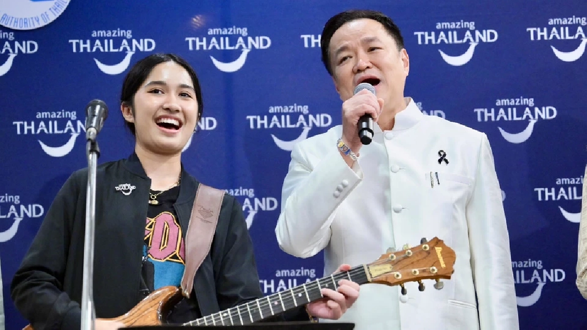 ว้าว! นายกชมเปาะ “เนเน่ รอยัล” พุ่งเข้ารอบชิง AGT อวดผ้าไทยบนเวทีโลก