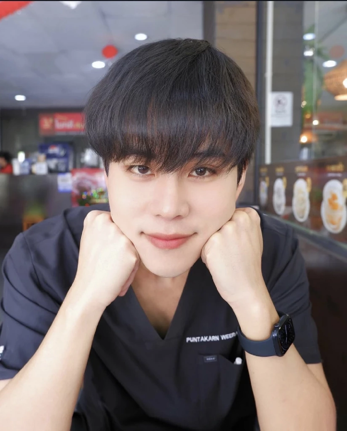 เปิดวาร์ป "หมอกาย พันธกานต์" หมอเด็กสุดไวรัล รู้แล้วโปรไฟล์สุดทึ่ง