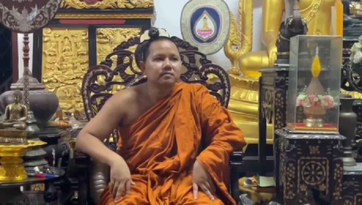 ย่ำยีศรัทธา! อดีตนักโทษเพิ่งพ้นคุก เอา กกน. สวมพระเกศ ฉี่รดพระประธาน วัดดัง