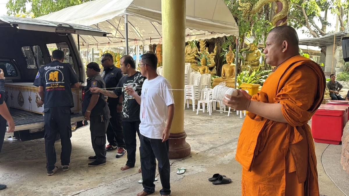 ร่าง 3 พ่อแม่ลูก ถึงวัดเขาบุญมีดาราราม เจ้าอาวาส เผย ไม่คิดค่าใช้จ่าย