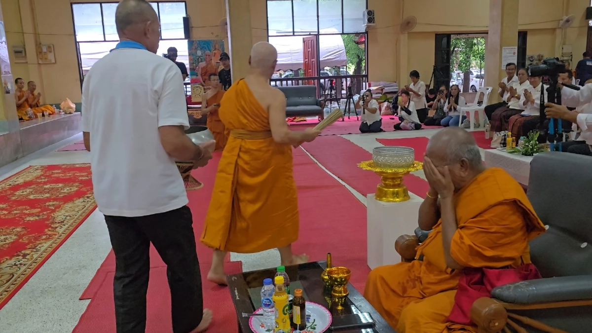คณะสงฆ์หนุน "เจ้าอาวาสวัดป่าอดุลฯ" จี้ "ป้าดา" รีบขอขมา