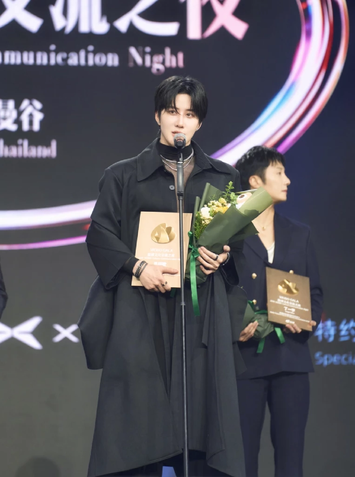 'ไมค์ พิรัชต์' ปังไม่หยุด! คว้ารางวัลเกียรติยศ Weibo 2026 ตอกย้ำสู่เวทีโลก