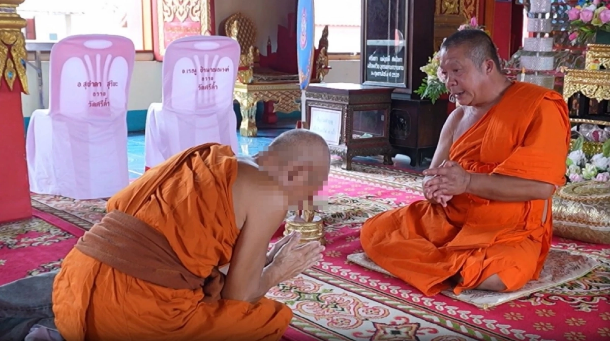 โป๊ะแตก! พระแจ้งจับพระเพื่อน แอบขโมยของ ตร.เช็กประวัติเจอหมายจับติดตัว