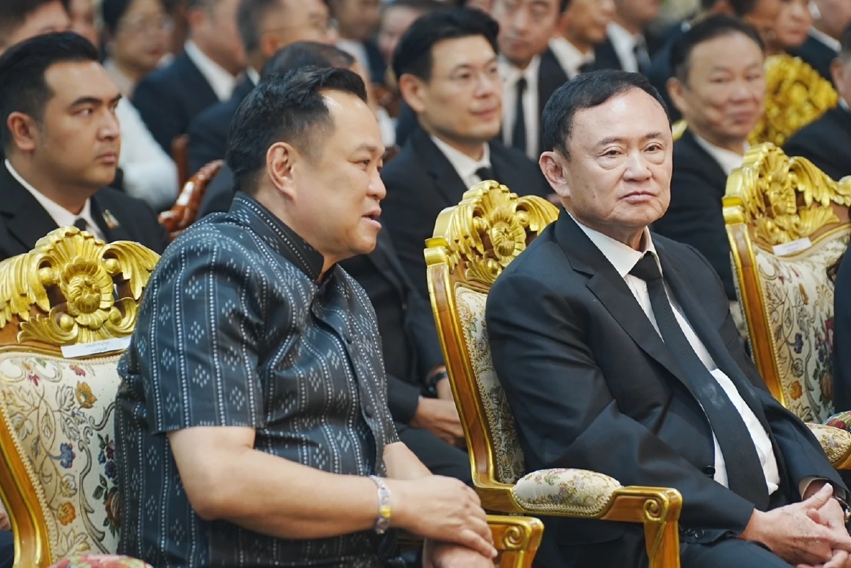 "อนุทิน" ตอบแล้ว กราบตัก "ทักษิณ" ทำไม? หลังถูกสงสัยหนักจนเป็นประเด็น