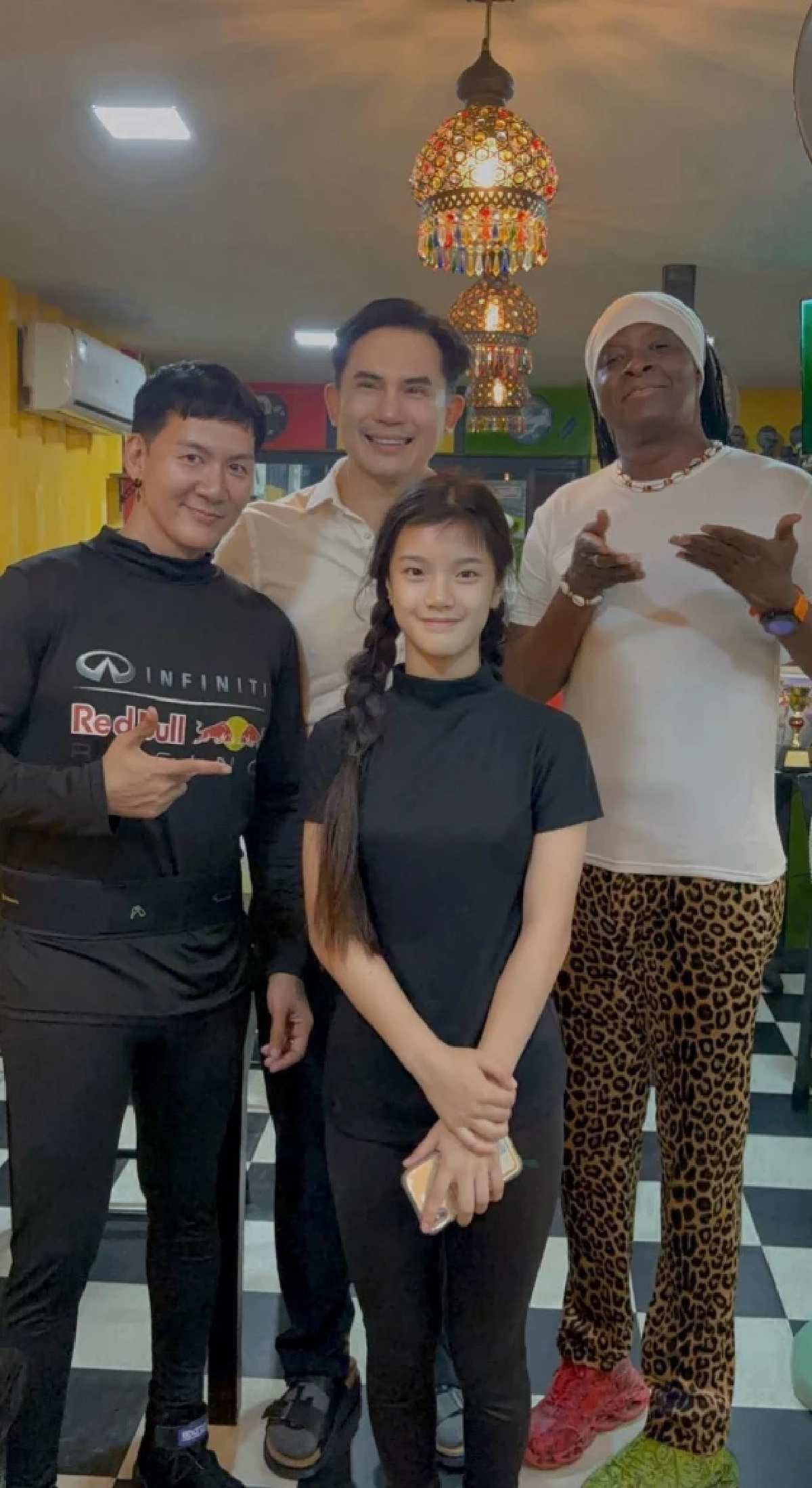 เปิดวาร์ป "น้องฮารุ นันทรังษี" ถูกสงสัยเป็นอะไรกับ "หม่อมเอ็กซ์" ล่าสุดเฉลยแล้ว