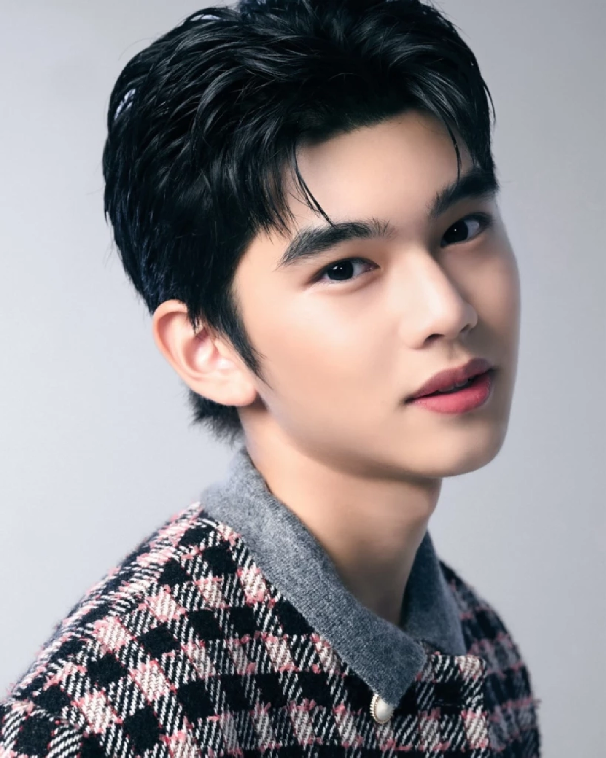 'ไอเดีย บัฟเฟตต์' ดาวรุ่ง Gen Z หล่อละมุน ฝีมือเกินวัย ไม่ได้มีดีแค่การแสดง