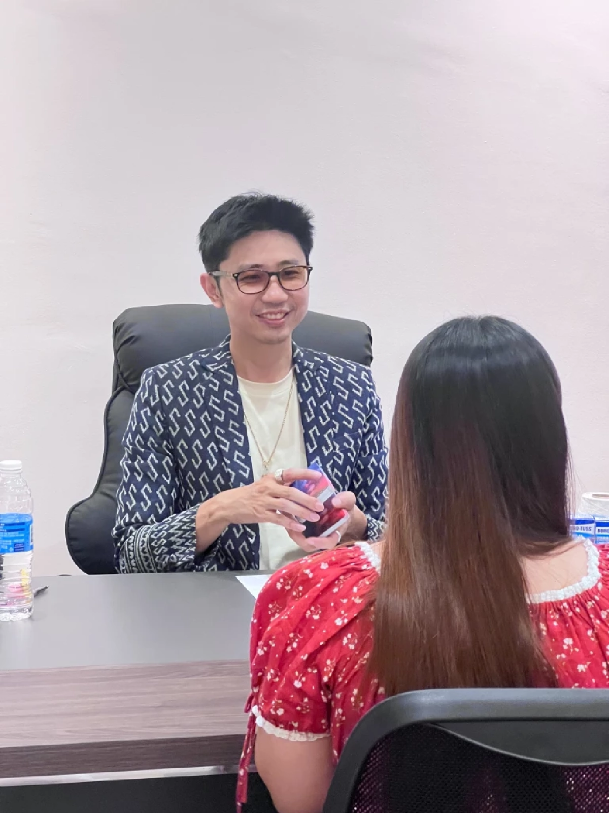 อึ้งจนร้องไห้ "อาจารย์นิติกฤตย์" ถอดรหัสจิตวิญญาณ ที่สิงคโปร์