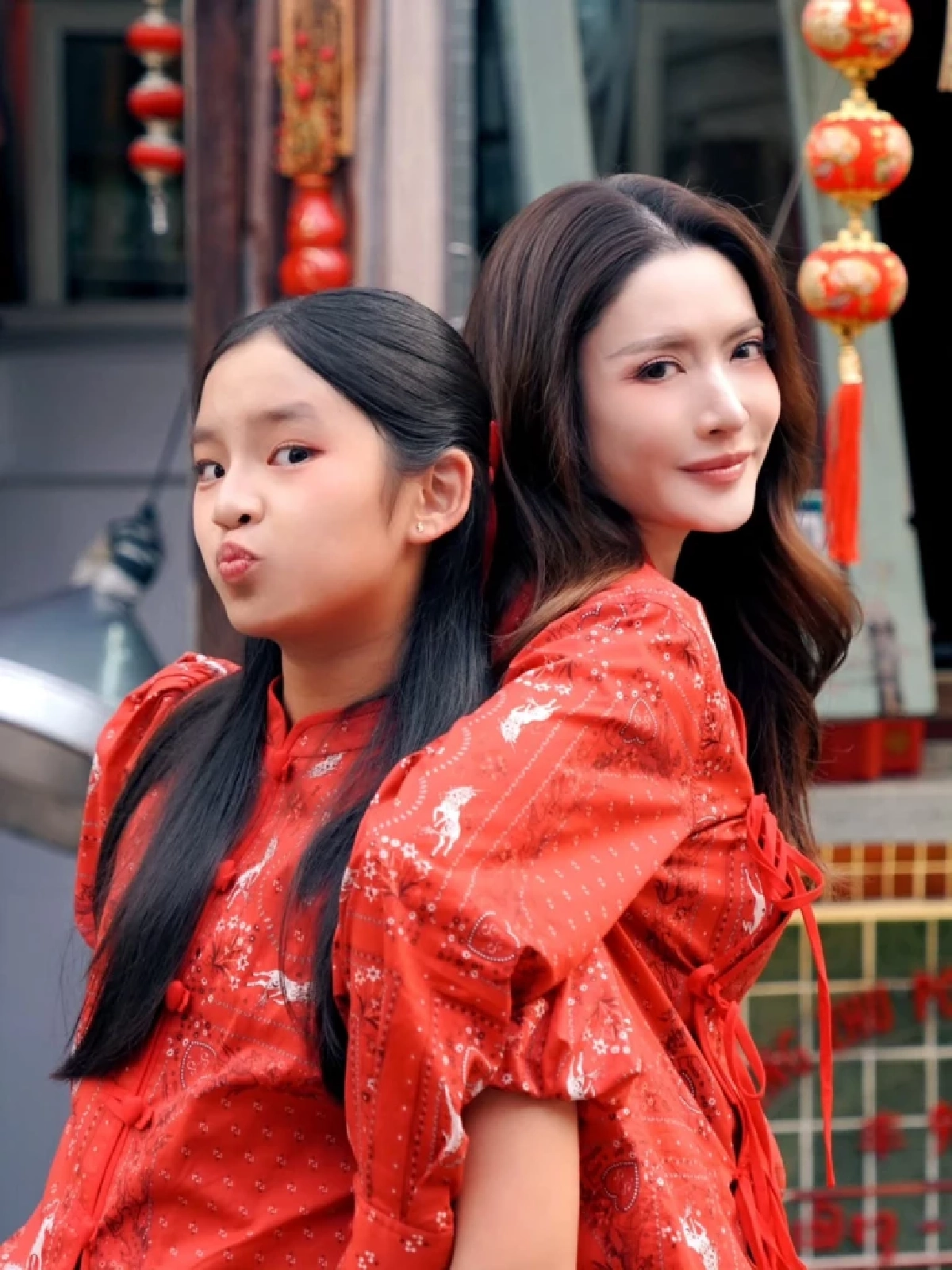 ดราม่า "น้องปีใหม่ ลูกสาวแอฟ ทักษอร" เจออะไร วิจารณ์แรง? ชาวเน็ตเสียงแตก