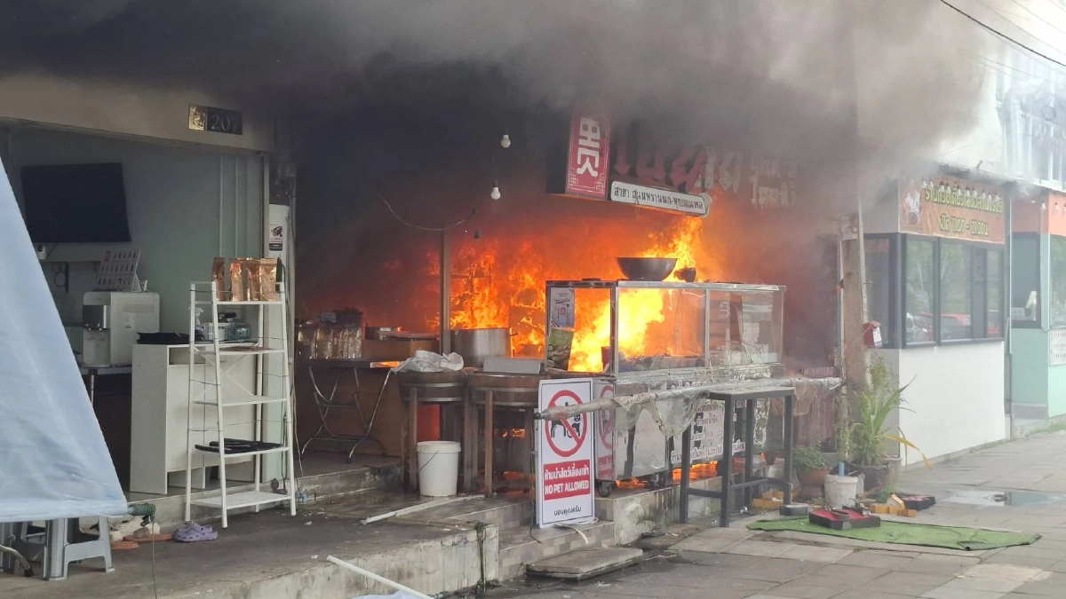 ระทึก! ไฟไหม้ร้านอาหาร ย่านตลิ่งชัน บาดเจ็บ 5 ราย เร่งนำส่ง รพ.