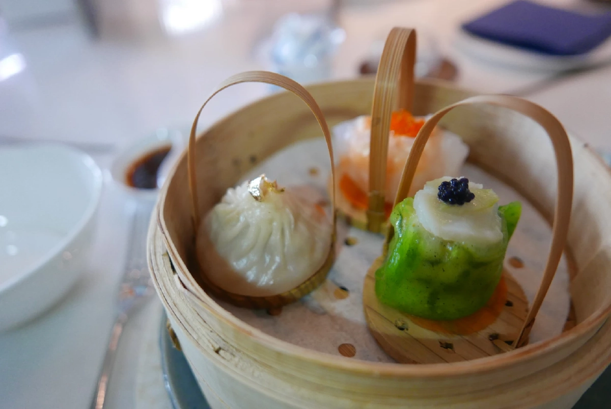 สัมผัสประสบการณ์ Tea Pairing ศิลปะแห่งชาชั้นสูงพบรสชาติกวางตุ้งร่วมสมัย