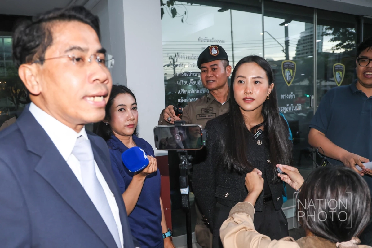 หวิดปะทะคารม! "ไอซ์ รักชนก“ กับ ”ทนายความสุชาติ" ที่ สน.ทองหล่อ