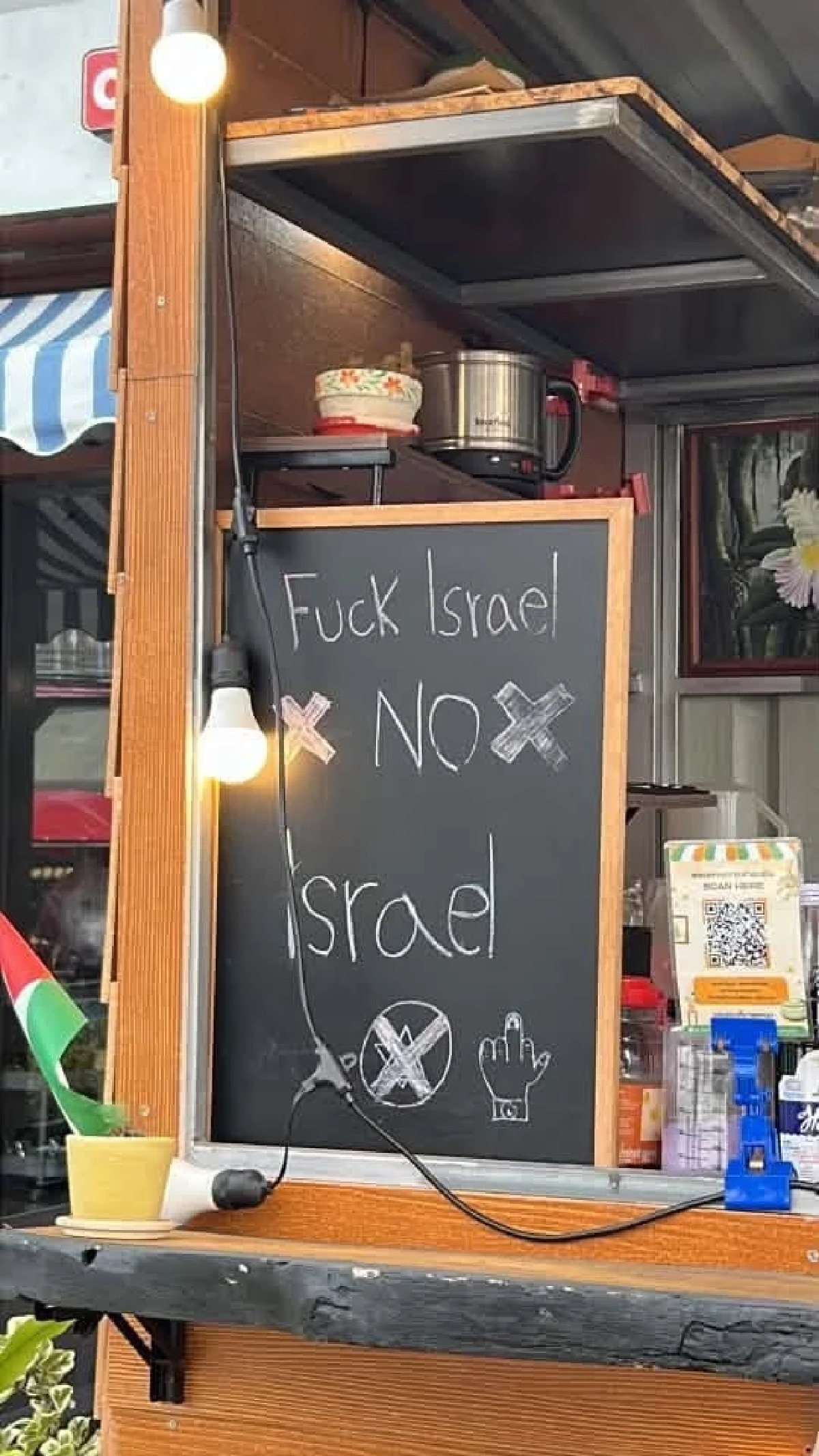ร้านค้าภูเก็ตทนไม่ไหว แปะป้าย "ไม่รับยิว" แฉเจอป่วน-ท้าทายถึงหน้าบ้าน