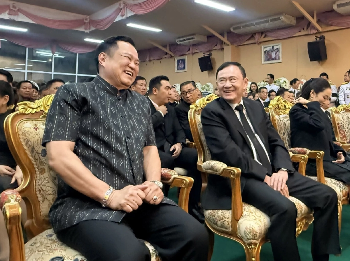 "อนุทิน" ตอบแล้ว กราบตัก "ทักษิณ" ทำไม? หลังถูกสงสัยหนักจนเป็นประเด็น