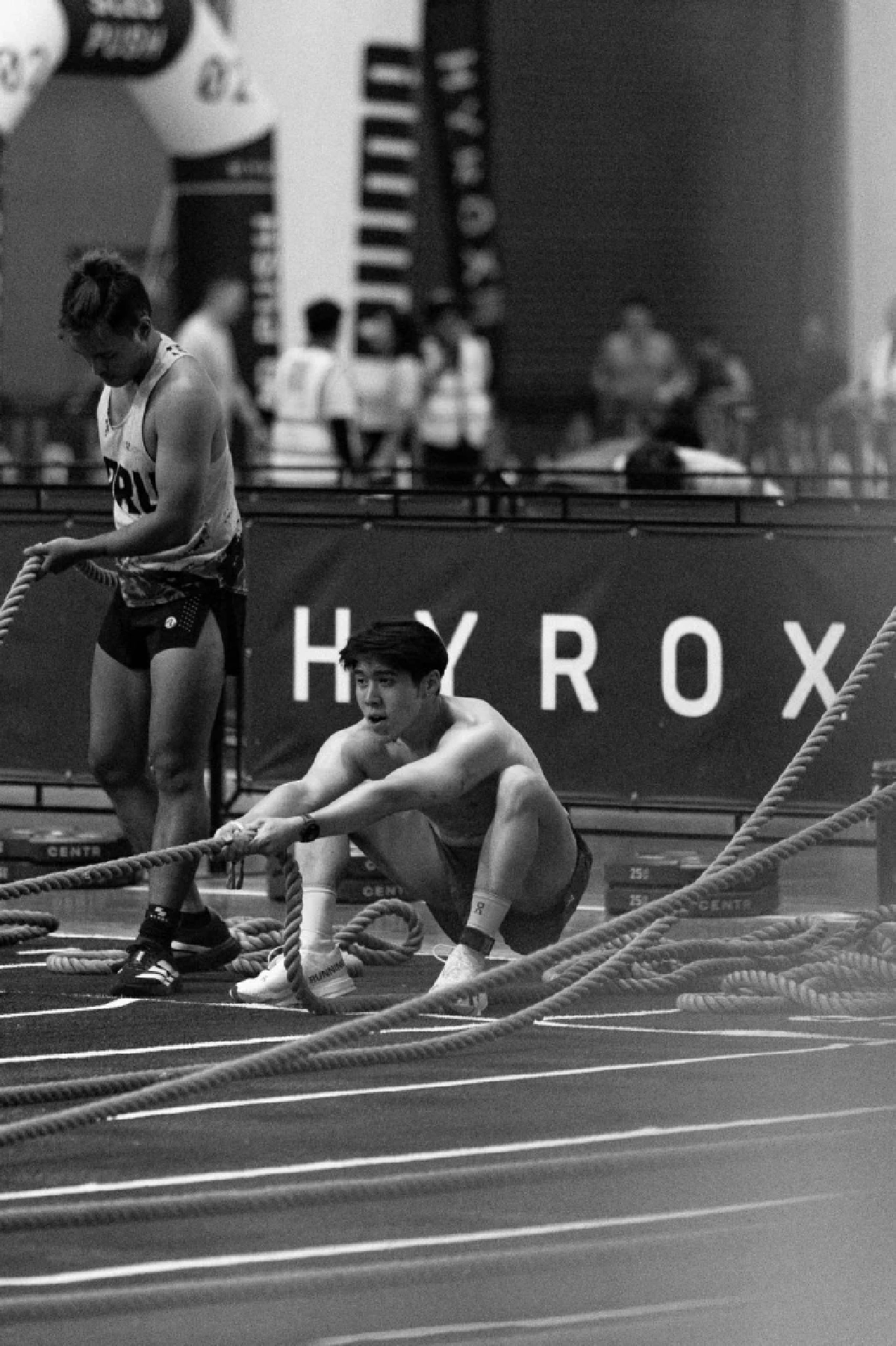 ขยี้ตาแป๊บ “อะตอม ชนกันต์” โชว์ร่างทองลุคสปอร์ต ลุยสนาม HYROX