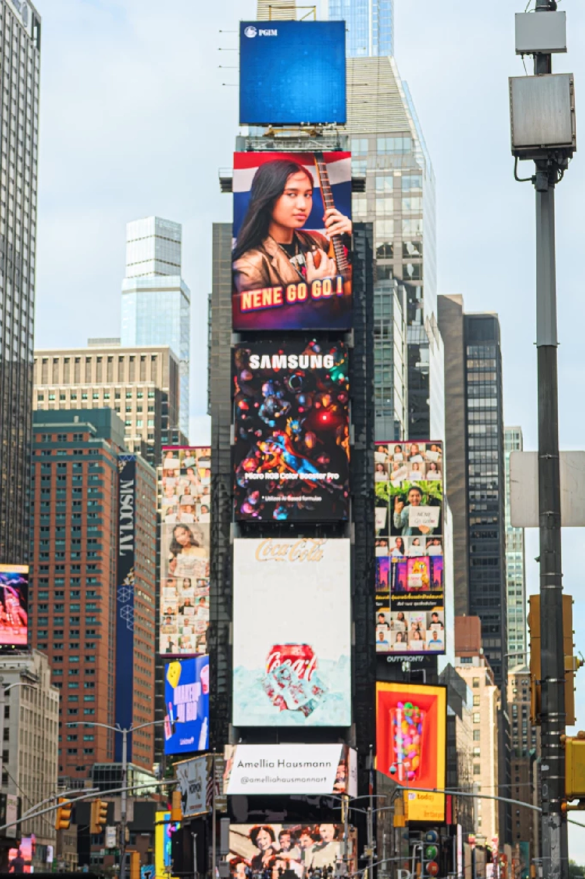 แรงใจคนไทยส่ง “เนเน่ รอยัล” ขึ้นจอยักษ์ Times Square สู้ศึก AGT  25 ส.ค.นี้