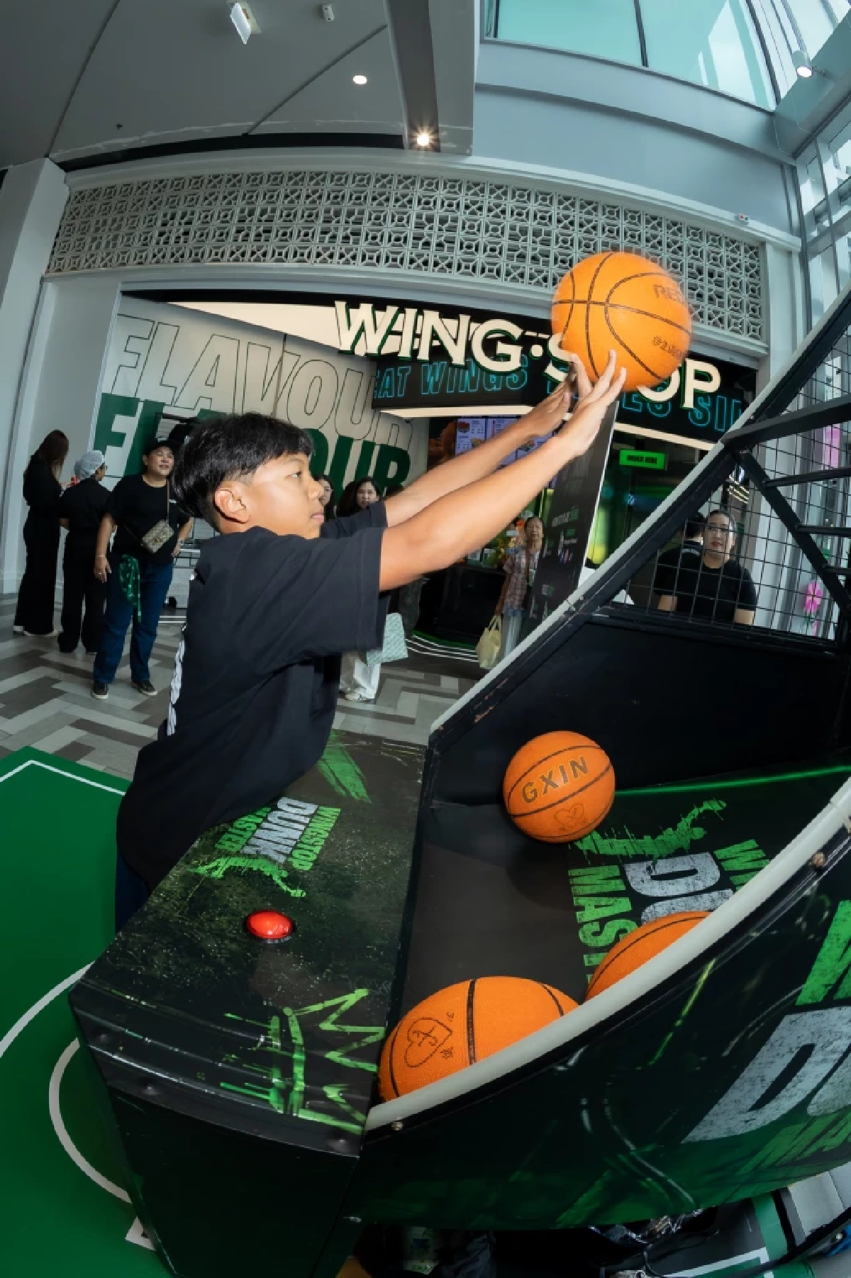 Wingstop ปักหมุดสามย่านมิตรทาวน์ แฟลกชิปสโตร์แห่งแรก