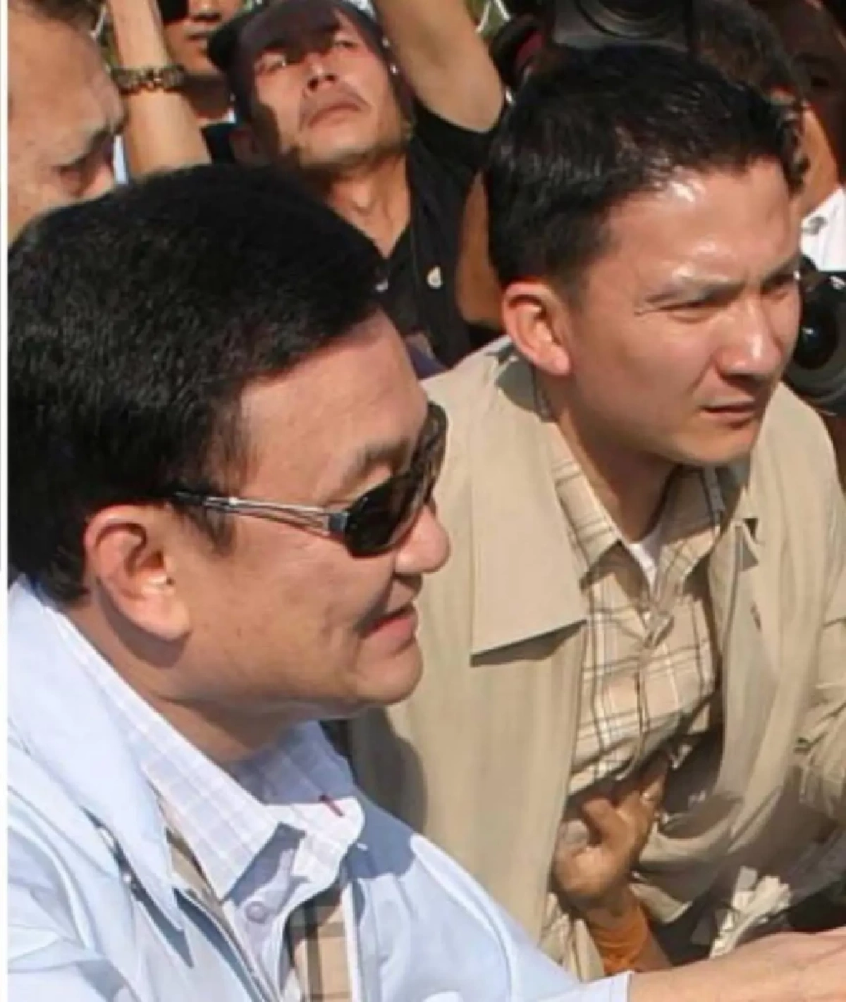 เปิดชีวิต "ผู้กำกับหนุ่ย" บอร์ดี้การ์ดคู่บุญตระกูลชินวัตร สู่เก้าอี้ ป.ย.ป. ซี 11 (มีคลิป)