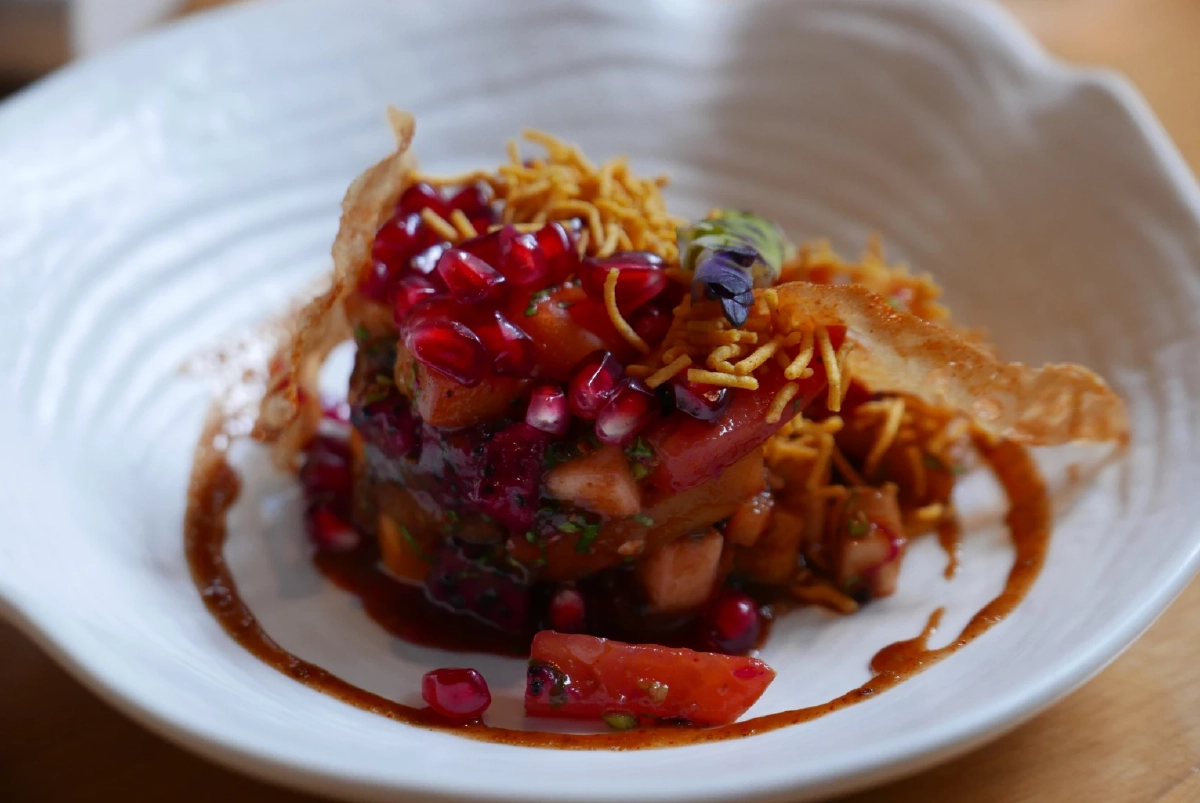 “Chef Vicky Ratnani” แท็กทีม “JHOL” รังสรรค์อาหารอินเดียยุคใหม่