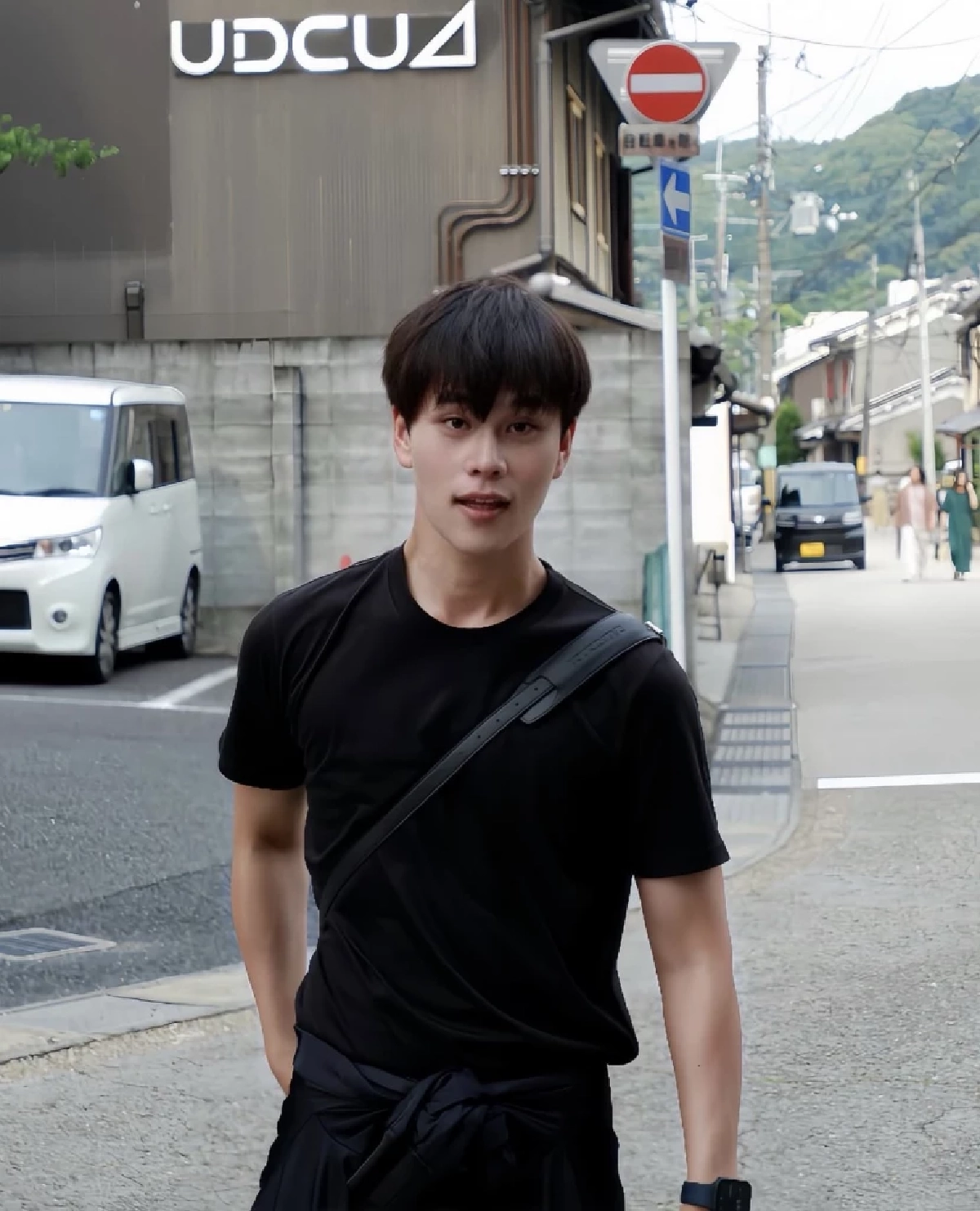 เปิดวาร์ป "หมอกาย พันธกานต์" หมอเด็กสุดไวรัล รู้แล้วโปรไฟล์สุดทึ่ง