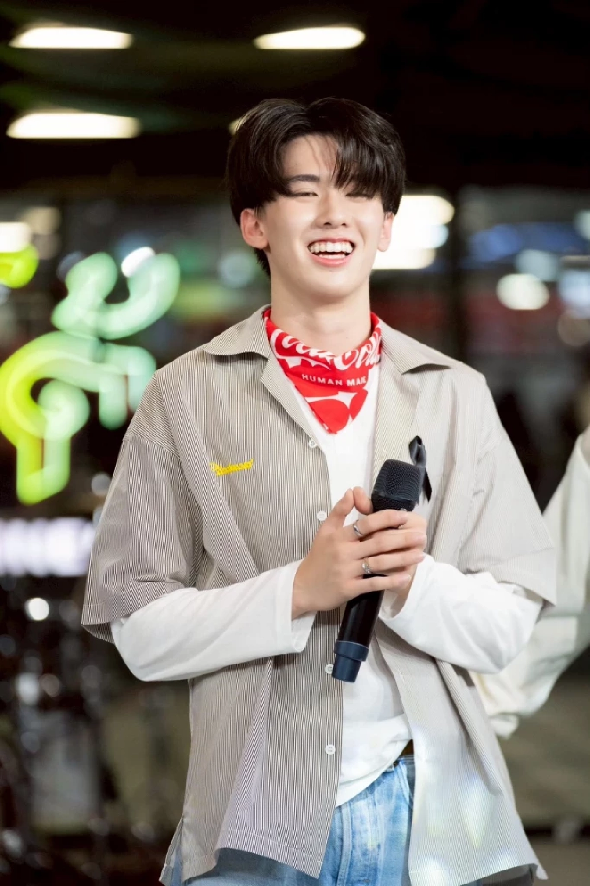 เปิดวาร์ป “ฮีโร่ อาชวิน” หนุ่มหล่อ Gen Z ดีกรีนักบาสฯ ทีมจังหวัด