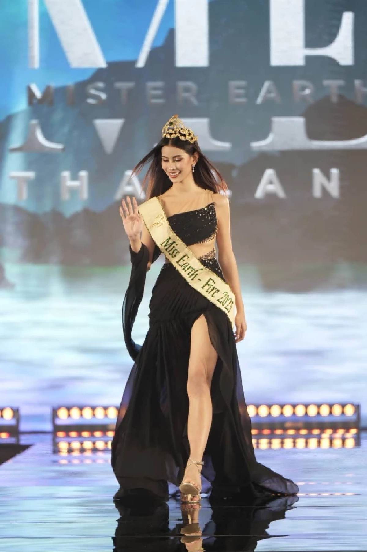 สิ้นสุดการรอคอย!​ "เจนนี่​ - ฮอน" คว้า Miss & Mister Earth Thailand 2026