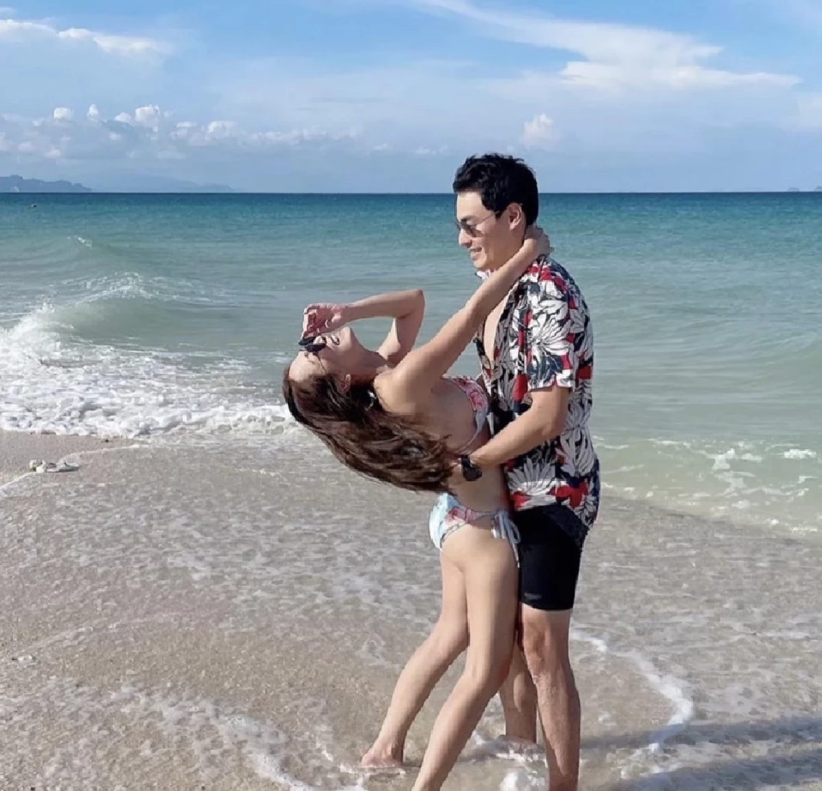 “นาวิน ต้าร์” ซัดเปรี้ยง! ชีวิตคู่มีความสุขดี  หยุดวิเคราะห์สวัสดิภาพจากหน้าตา