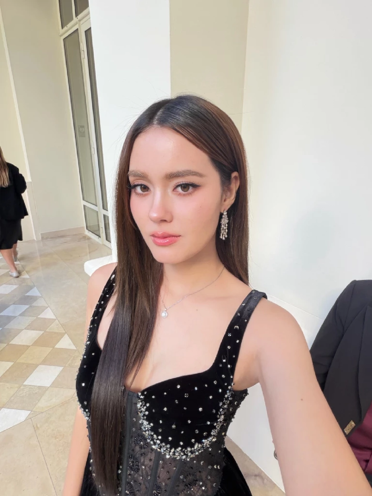 เปิดประวัติ "เดนิส เจลีลชา" นางเอกสาวลูกครึ่ง หลังถูกโยงข่าวร้อน