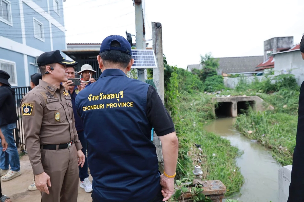 กว่า 10 ชั่วโมง ยังไร้วี่แวว เร่งค้นหา ชาวต่างชาติ พลัดตกคลอง เนินพลับหวาน