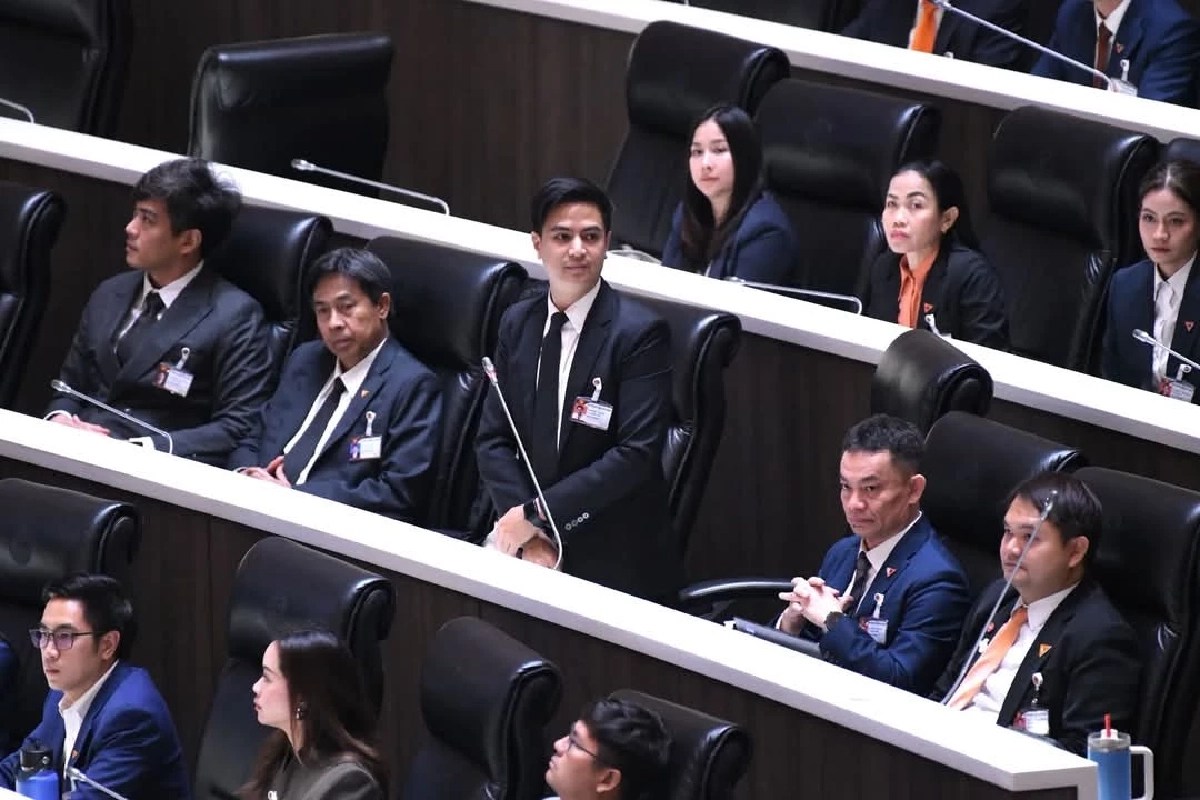 ดีด "พรรคกล้าธรรม" พ้นพรรคฝ่ายค้าน เซ่นปมโหวตสวนงบฯ 70