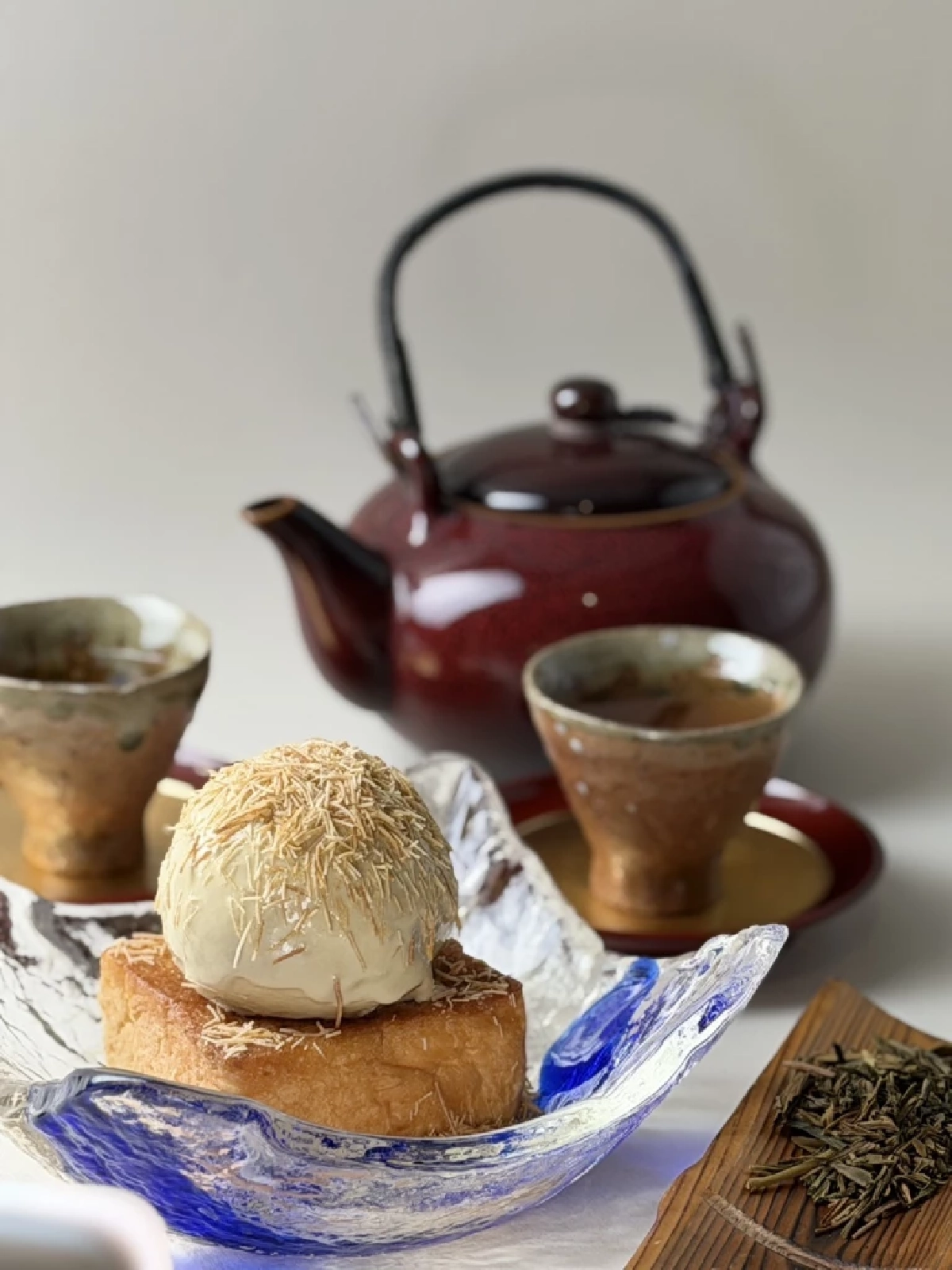 หลบลี้สู่ความสงบกับ “ชาหน้าผา” คาเฟ่มัทฉะในรีสอร์ตกลางป่าเขาใหญ่