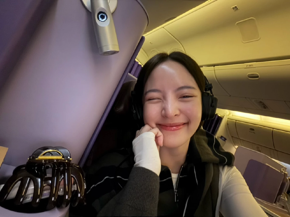 ส่อง 'ณิชา ณัฏฐณิชา' นางเอกัง เช็กอินปารีส อุ่นเครื่องก่อนฟาดรันเวย์โลก