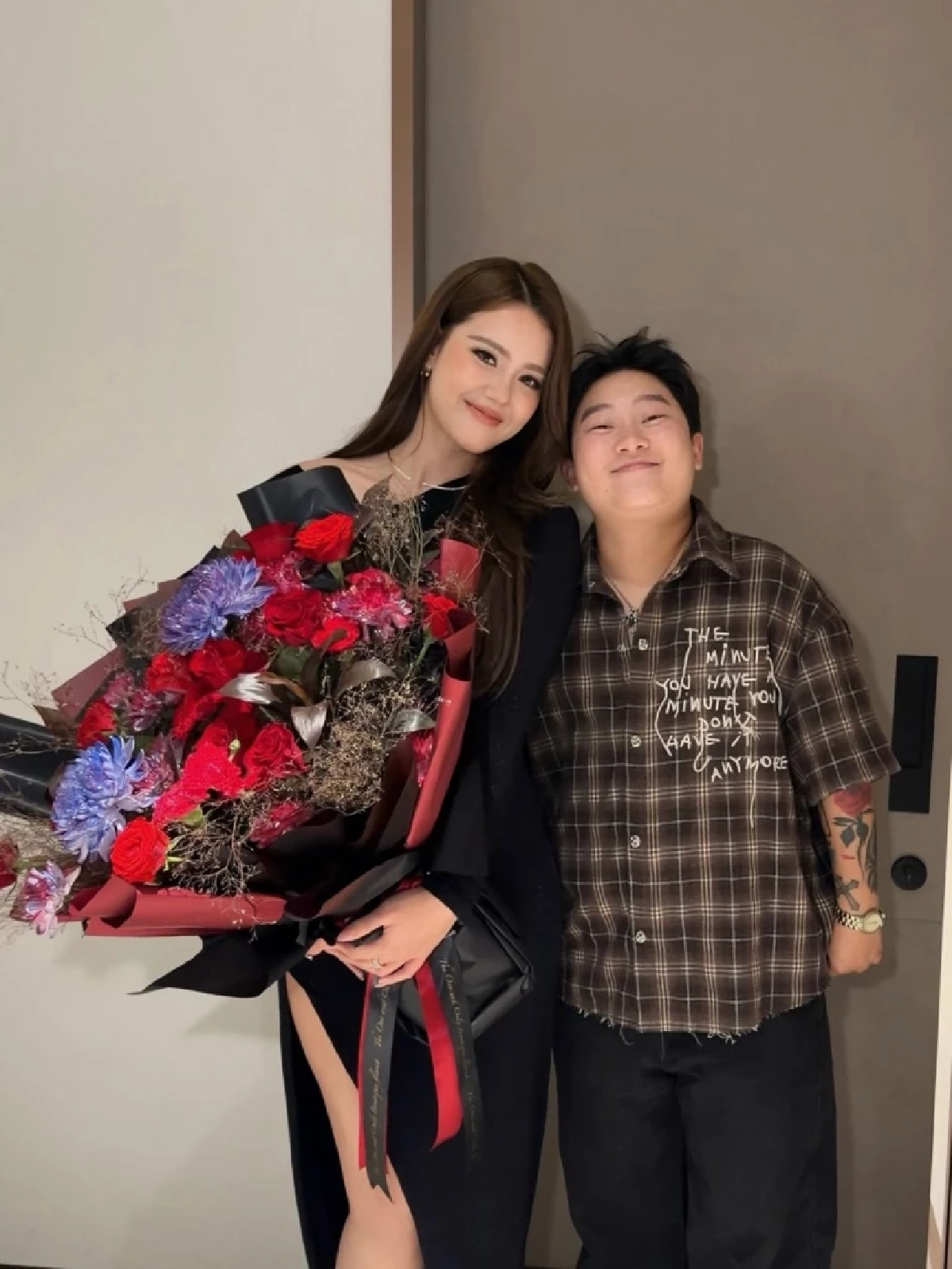 ดราม่า "น้องบี๋" โพสต์ชวนสงสัย โยง "พี่ตี๋" อดีตแฟน กับ "เดนิส" นางเอกสาว