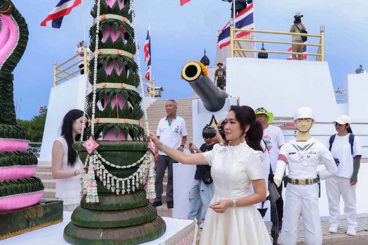 S&P รังสรรค์เค้กขนาดใหญ่ ร่วมน้อมรำลึก ร.5 เนื่องในวันคล้ายวันพระราชสมภพ