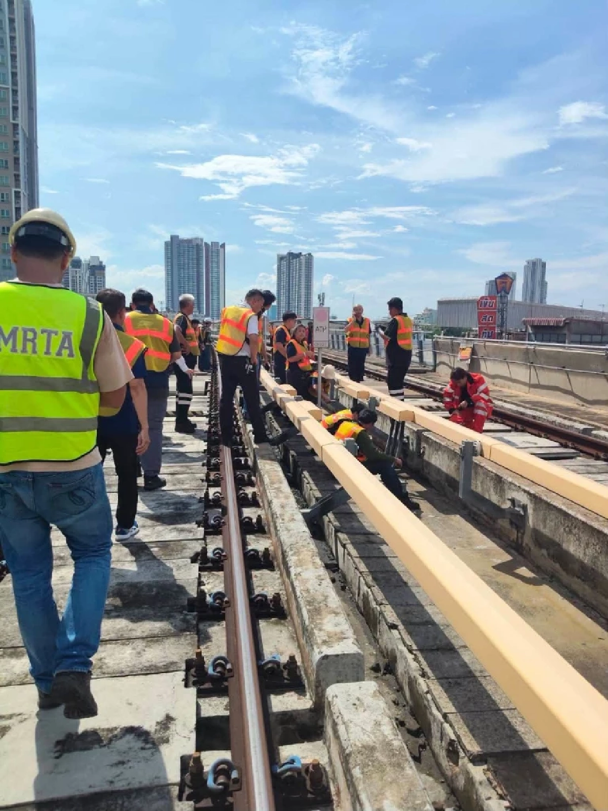"ภัทรพงศ์" ลงพื้นที่ MRT เตาปูน สั่งเร่งซ่อมแซมระบบ เปิดให้ทันพรุ่งนี้เช้า