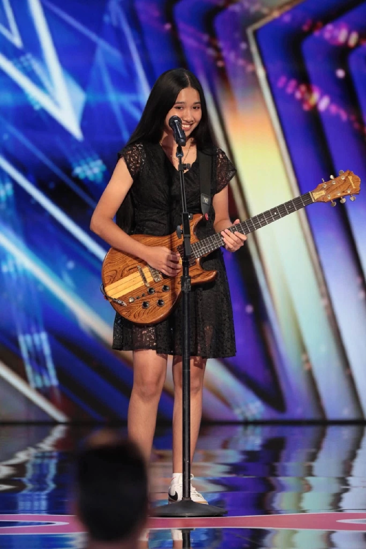 เปิดประวัติ "เนเน่ รอยัล" ร็อกสตาร์สาวภูเก็ตวัย 16 ปี คว้าแชมป์ AGT 2026