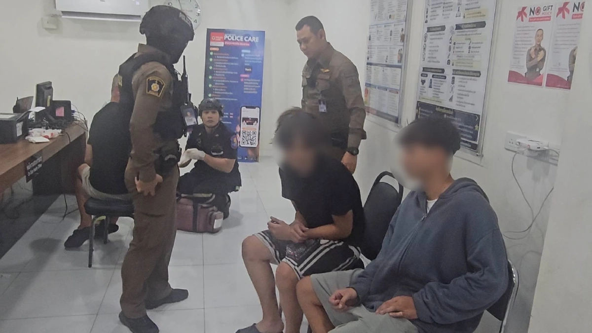 ตร.พัทยา จับ 2 วัยรุ่น ทุบหน้านักท่องเที่ยว จ่อขยายผล โยงคดีปล้นป่วนเมือง