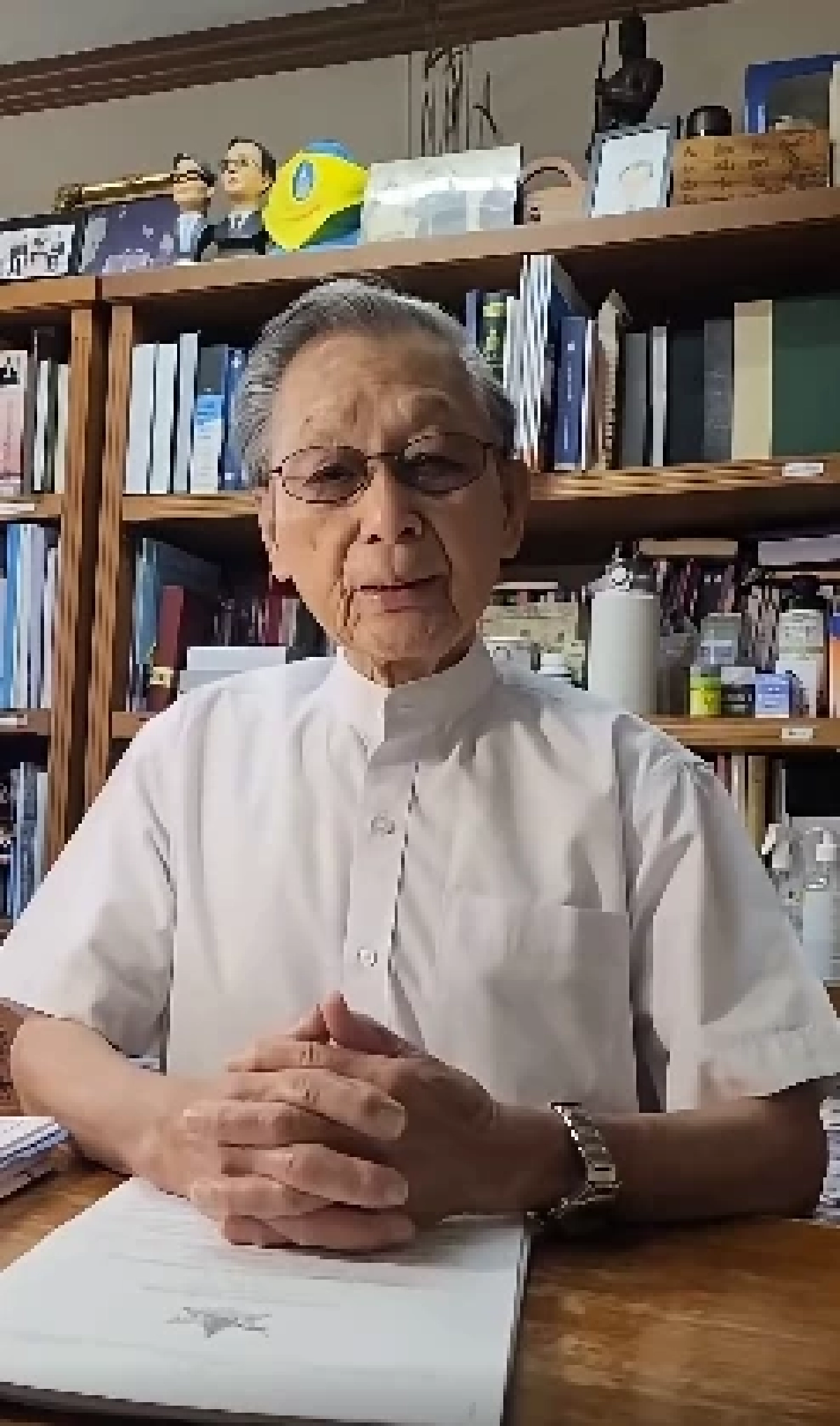 ‘ชวน หลีกภัย’ ร่วมยินดี ‘เนเน่ รอยัล’ ชู ‘มารยาทไทย’ ครองใจคนทั่วโลก