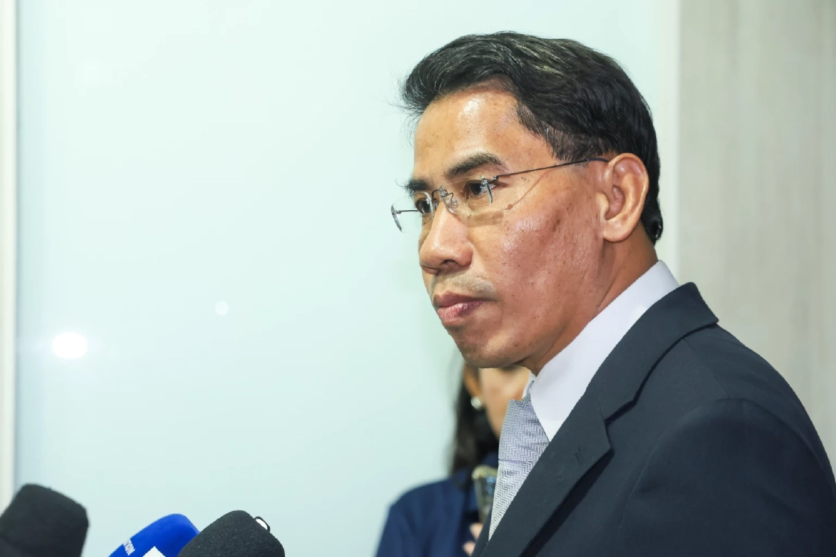"ณัฐวุฒิ" อ้างตกใจ แฮนด์จักรยานทิ่มเอว บอก "สมชัย" สำออย ล้มเอง