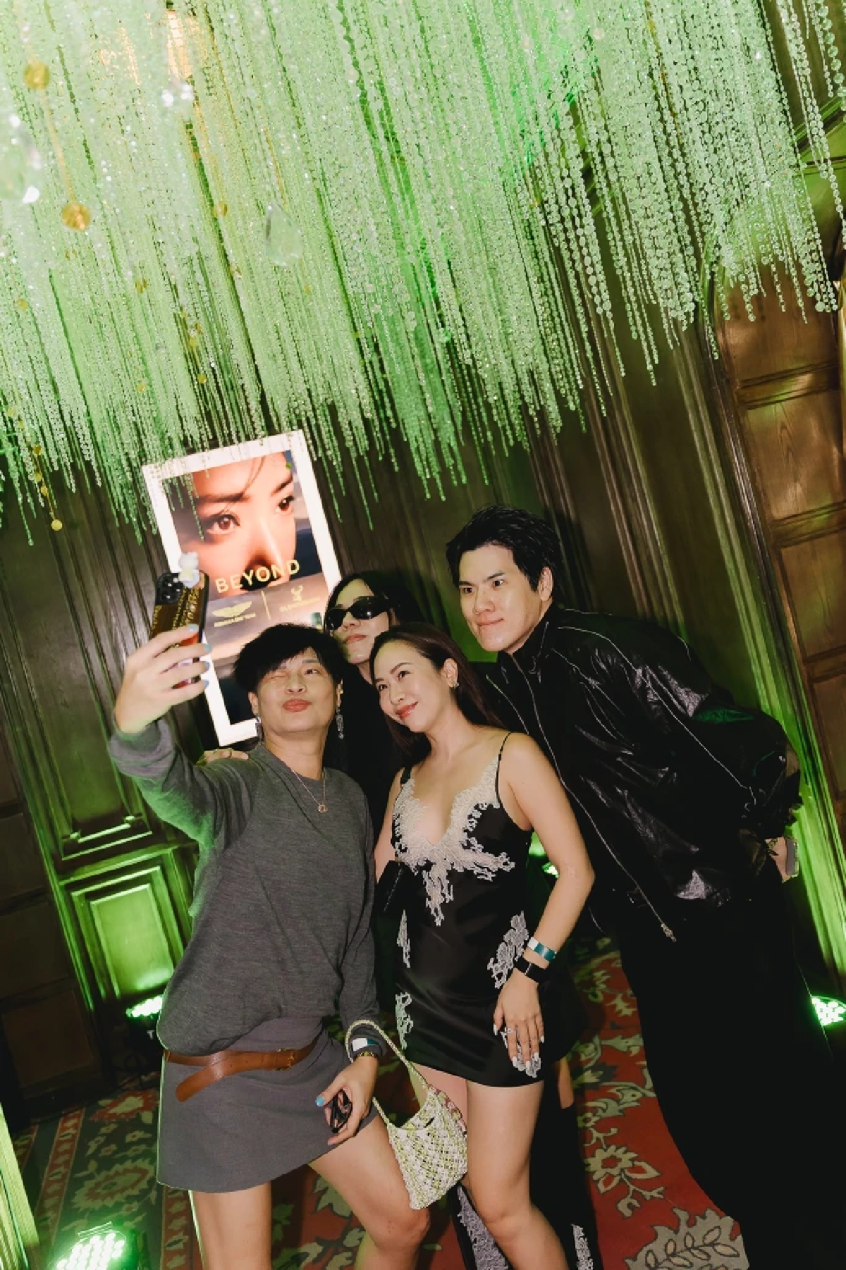 รวมตัวเซเลบคนดัง สัมผัสโลกความเร็วผ่านนิทรรศการสุดเท่!