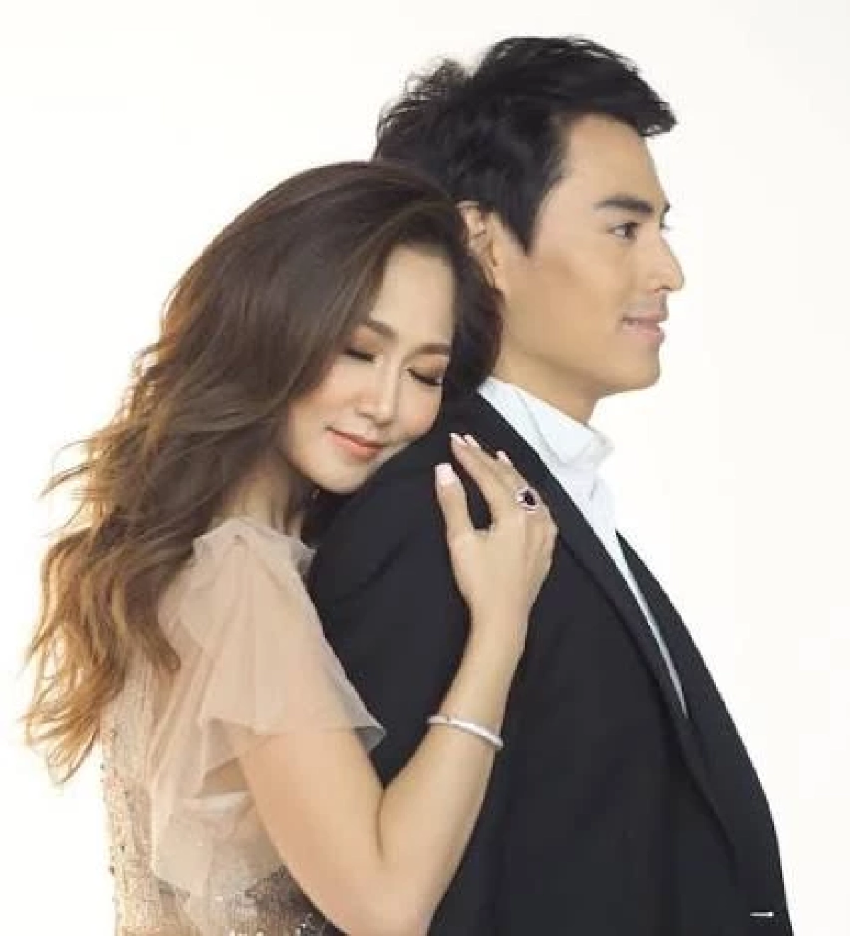 เกิดอะไรขึ้น "ไฮโซน้ำหวาน" สุดอัดอั้นโพสต์ระบาย "ชีวิตคู่ถูกแทรกแซง"
