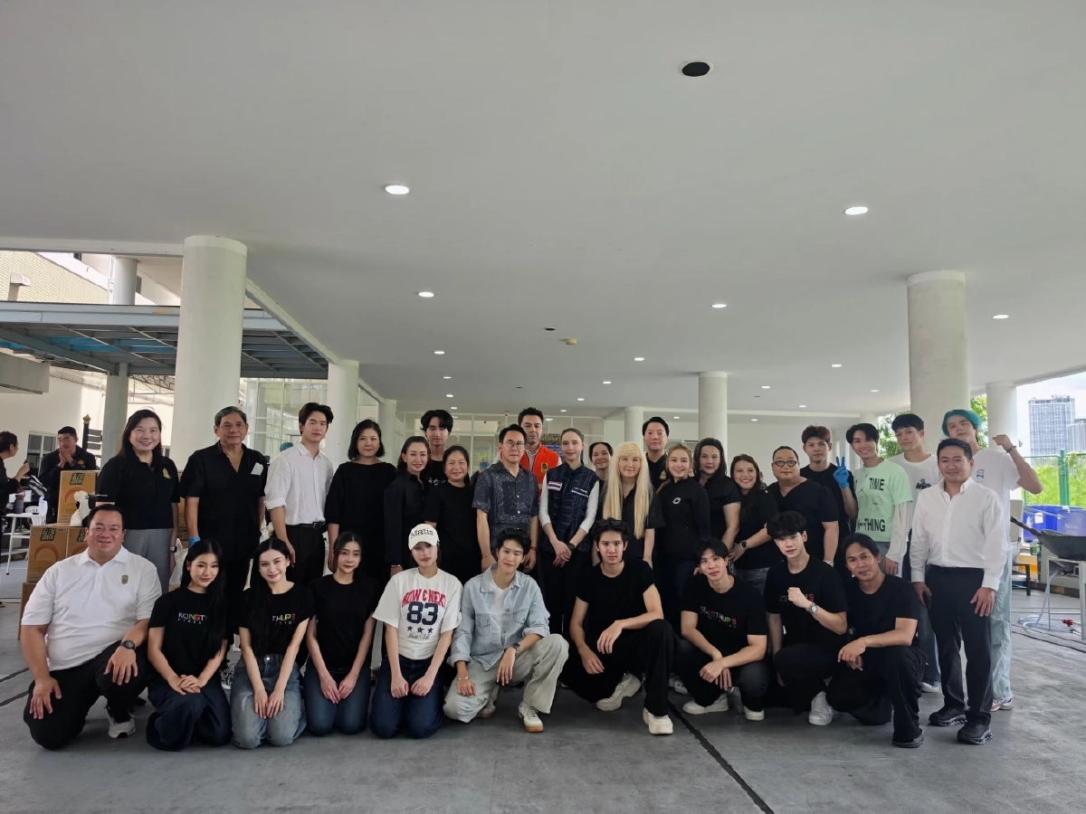 'หล่งลี–อาร์ม–โฟล์ค–บีเบล' รวมพลังจิตอาสา เปิดโรงครัวช่วยน้ำท่วม