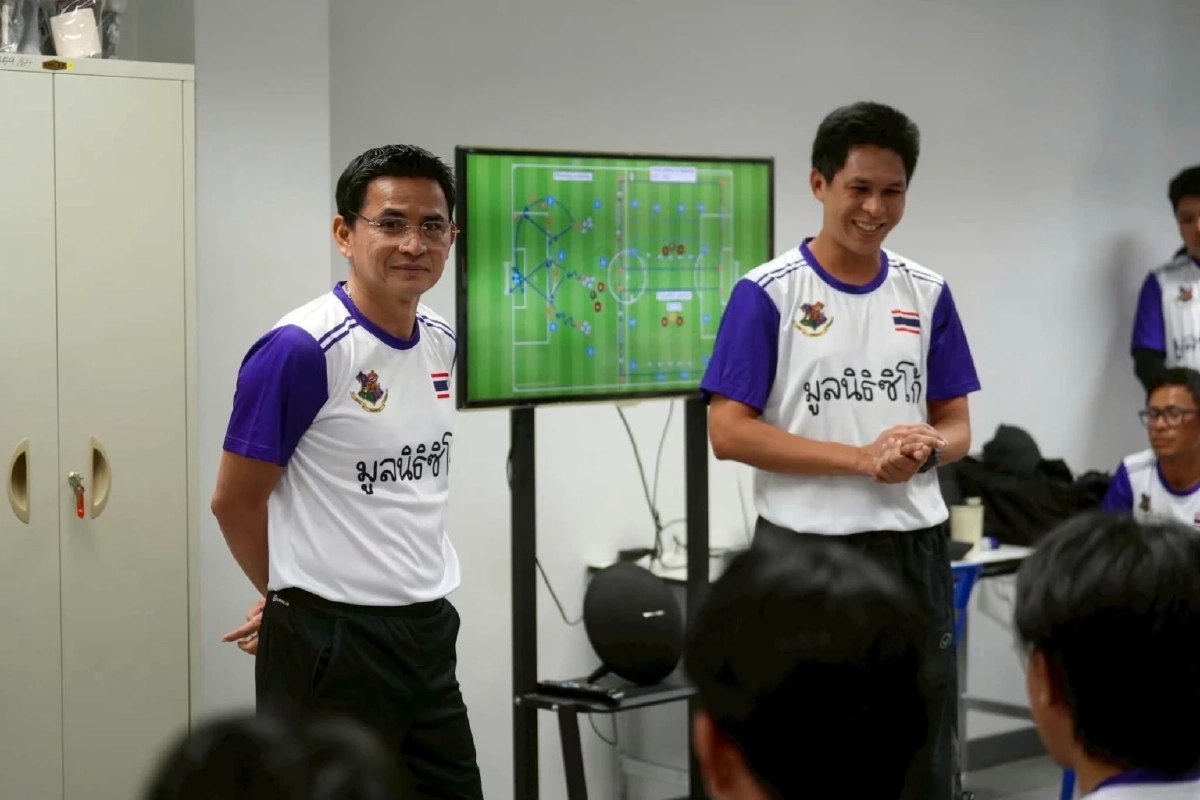 อาลัย "โค้ชรัก" ธนกฤต ฉิมพาลี ไฟดูดเสียชีวิต ขณะย้ายรถหนีน้ำท่วม