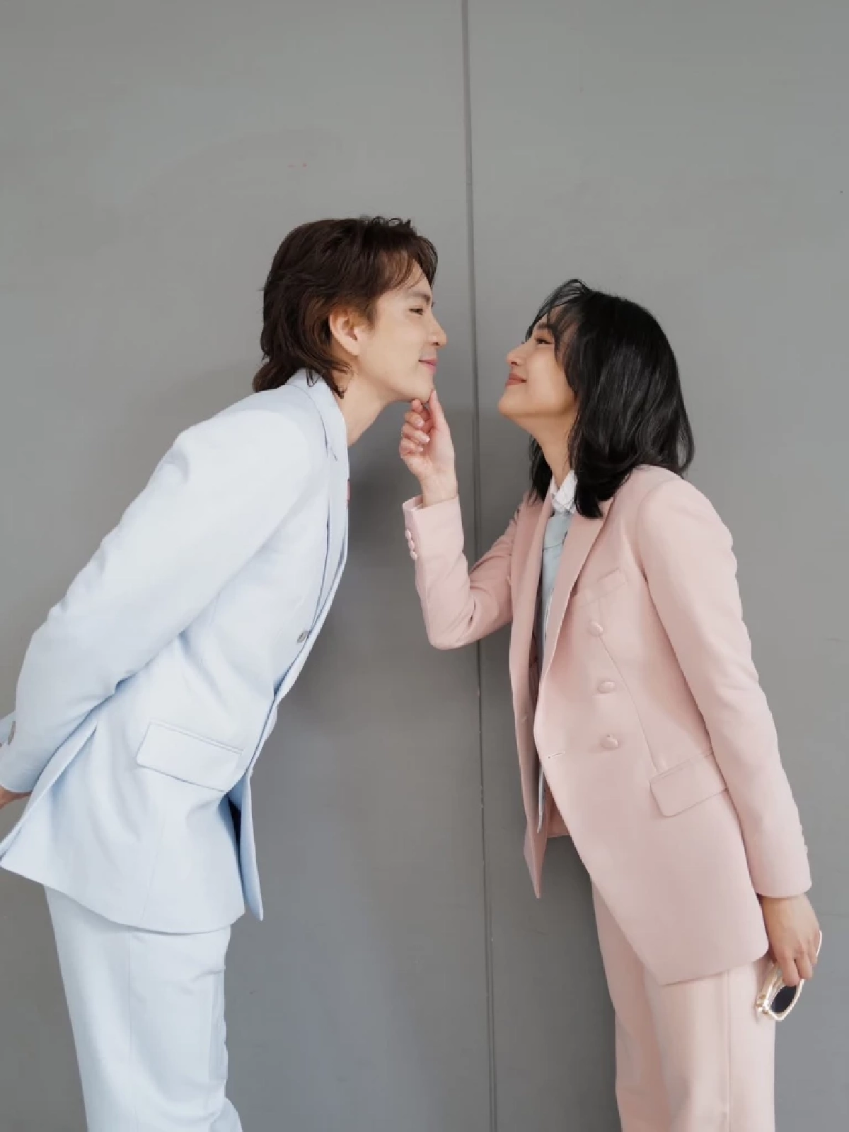 "นิว วงศกร" เผยเคล็ดลับรักยั่งยืน "นาว ทิสานาฏ" ยอมขอโทษก่อนเสมอ
