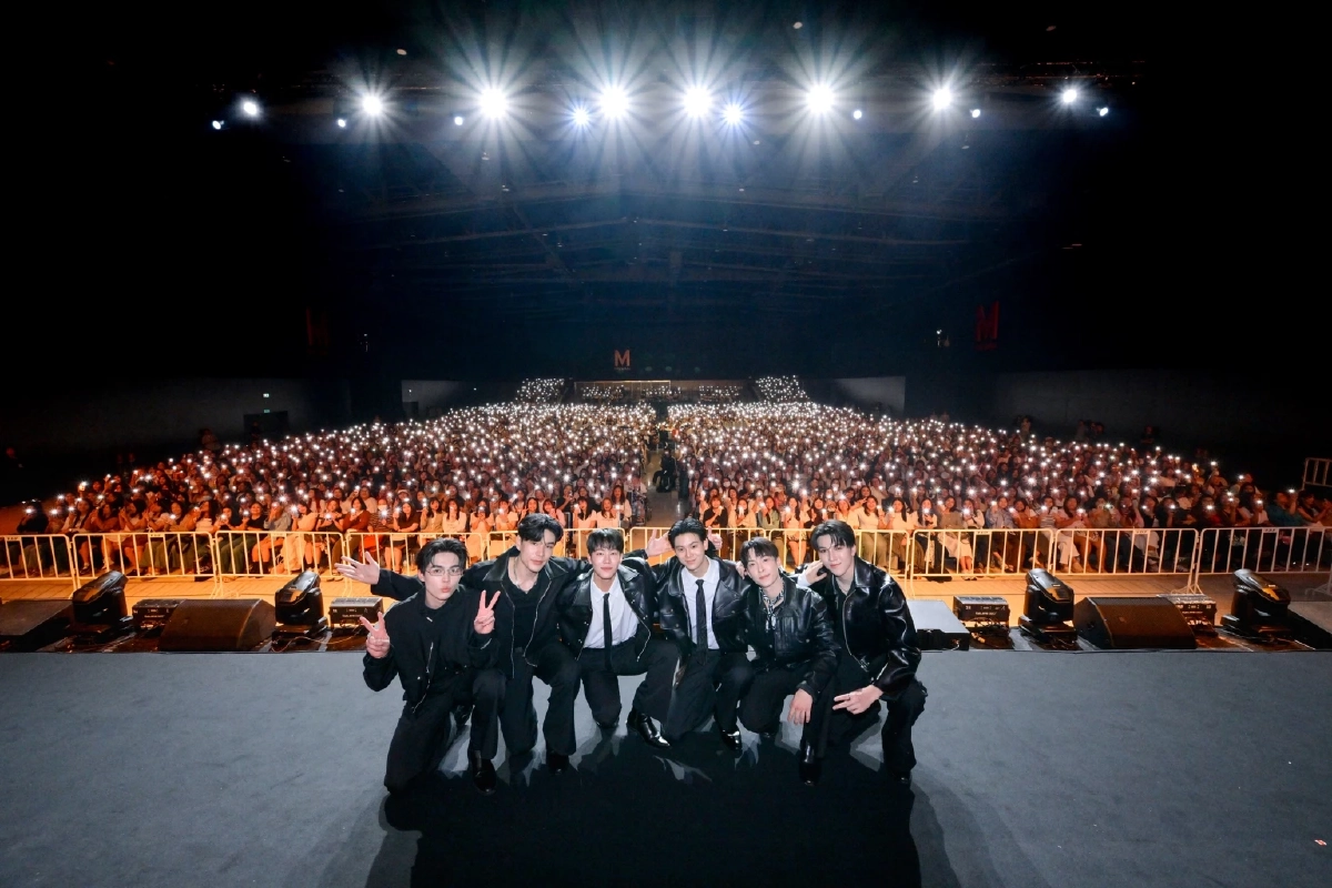 'หยิ่น-วอร์' คัมแบ็คสุดปัง แฟนคลับล้น ร่วมชม 'ที่รักสารวัตรเธียร์'