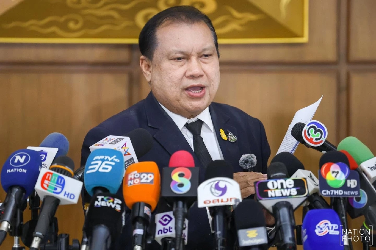 เปิดประวัติ "สนธิญา สวัสดี" เขาคือใคร? นักร้อง(เรียน) ตัวตึงที่โซเชียลตามหา 