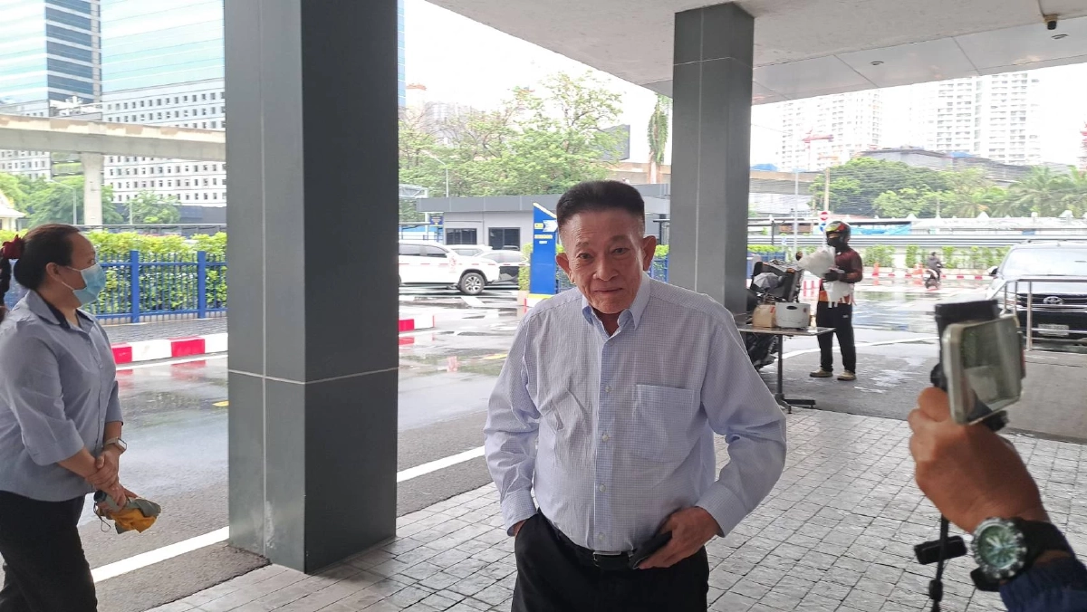"สมพงษ์ อมรวิวัฒน์" เอาผิดชายปริศนาอ้างชื่อข่มขู่ "ขวัญ อุษามณี"