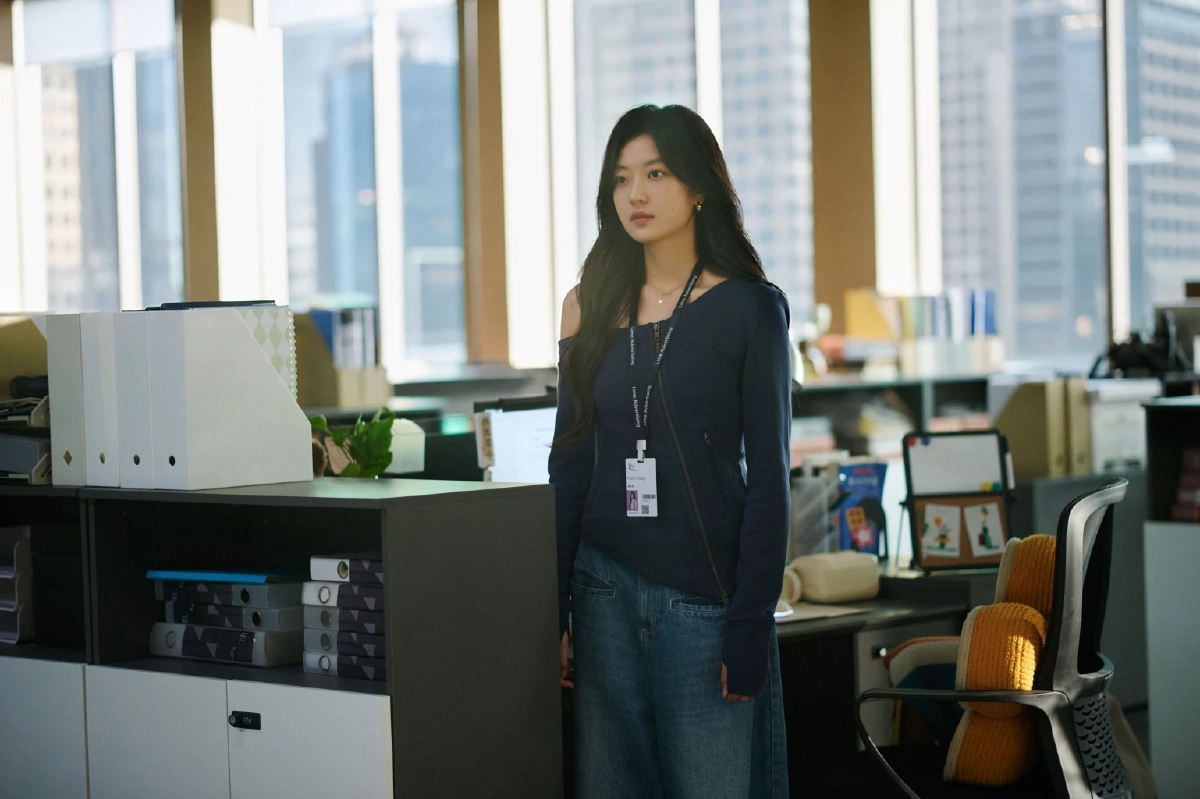 เรื่องย่อ "ซีรีส์ ฤดูใหม่นี้มีเพียงสองเรา" พุ่งแรง No.1 Netflix 'จิ่งป๋อหราน -  ซุนเชียน'เคมีปีศาจ
