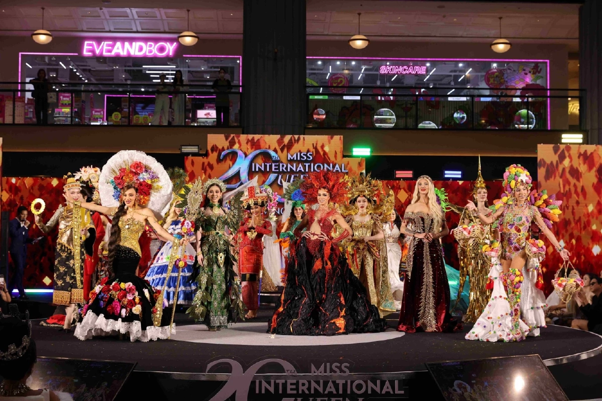 Miss International Queen 2026  อวดโฉมชุดประจำชาติสุดอลัง